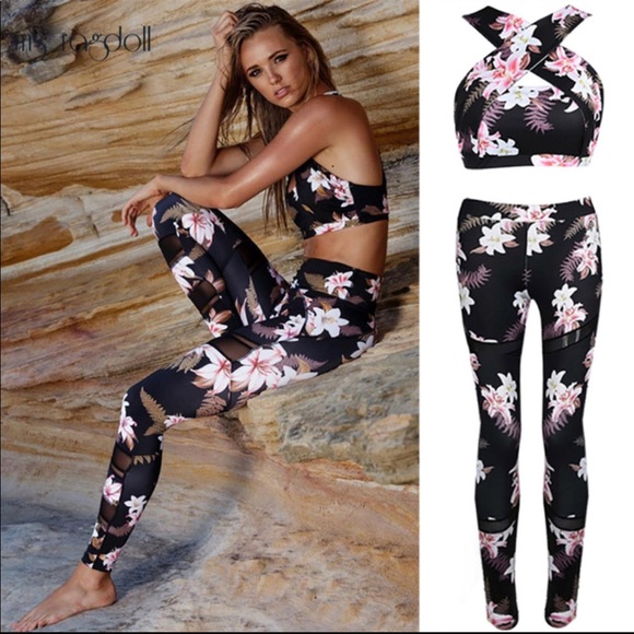 Last one!✨🌺 Floral leggings and sports bra set - Picture 2 of 8